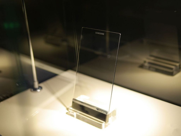 全透明屏幕，透明手機(jī)